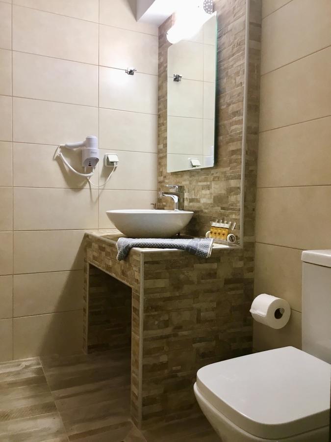 Platanos Rooms Sinoikismos Kambos エクステリア 写真