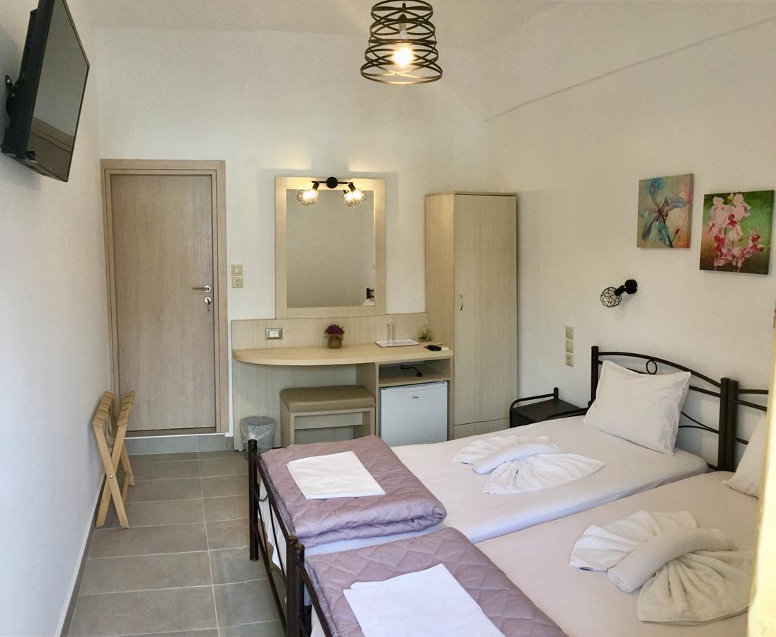 Platanos Rooms Sinoikismos Kambos エクステリア 写真