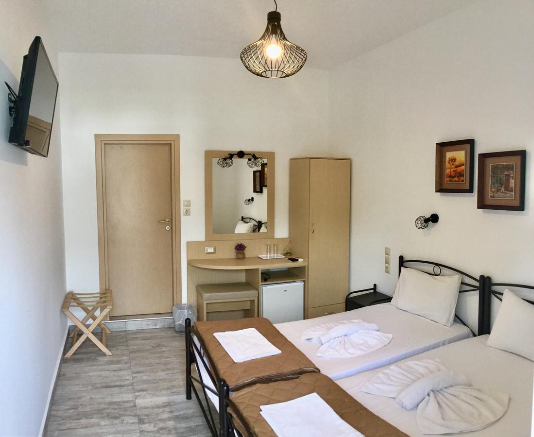 Platanos Rooms Sinoikismos Kambos エクステリア 写真