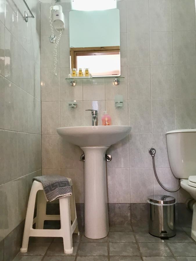 Platanos Rooms Sinoikismos Kambos エクステリア 写真